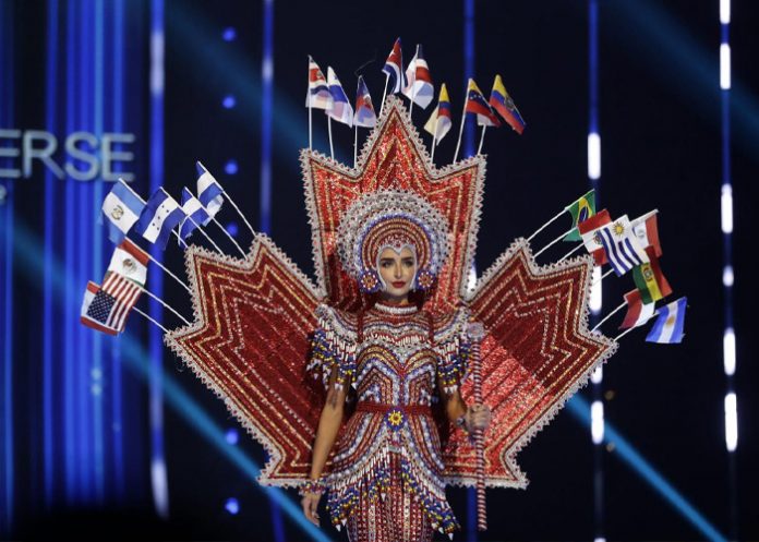 Carlos Nicaragua, diseñador Chontaleño confeccionó traje de Miss Canadá en Miss Universo