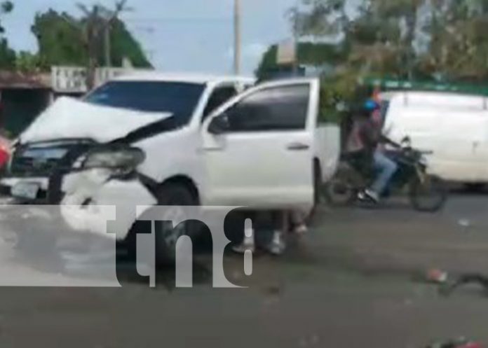 Fuerte accidente en Villa Reconciliación en Managua deja varios heridos