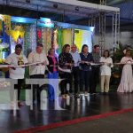 Inauguran exhibición de nuestros Santos patronos en la avenida Bolívar a Chávez Foto: Inauguran exhibición de nuestros Santos patronos en la avenida Bolívar a Chávez / TN8