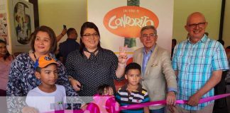 Foto: ¡Leoneses disfrutan de la exposición del documental Condorito! Historieta cómica Chilena/TN8