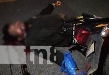 Motociclista muere tras impactar contra un furgón en Ctra. Vieja a León Foto: Motociclista muere tras impactar contra un furgón en Ctra. Vieja a León/TN8