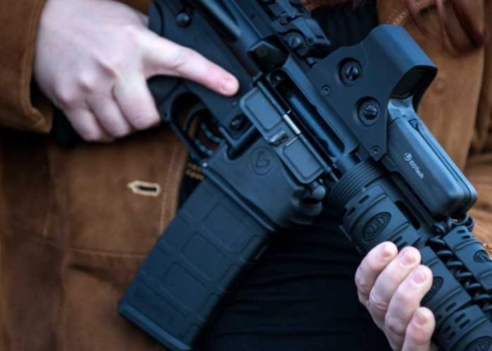 Foto: Arrestan a un hombre armando /cortesía