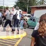 Mujeres protagonizan pelea épica después de un funeral en Granada (VIDEO) Mujeres protagonizan pelea épica después de un funeral en Granada (VIDEO)