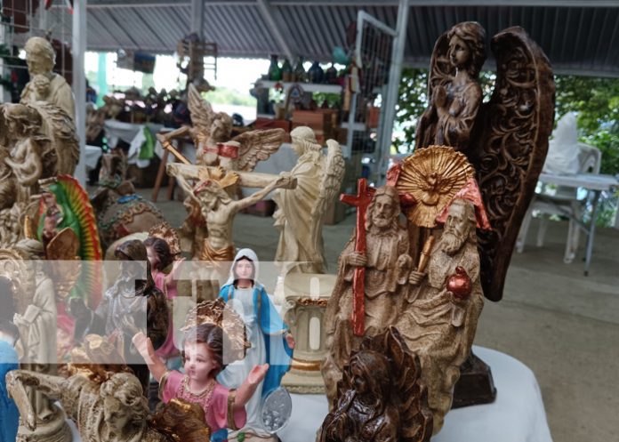 Foto: Realizan feria de productos elaborados por artesanos en el Parque Nacional de Ferias / TN8