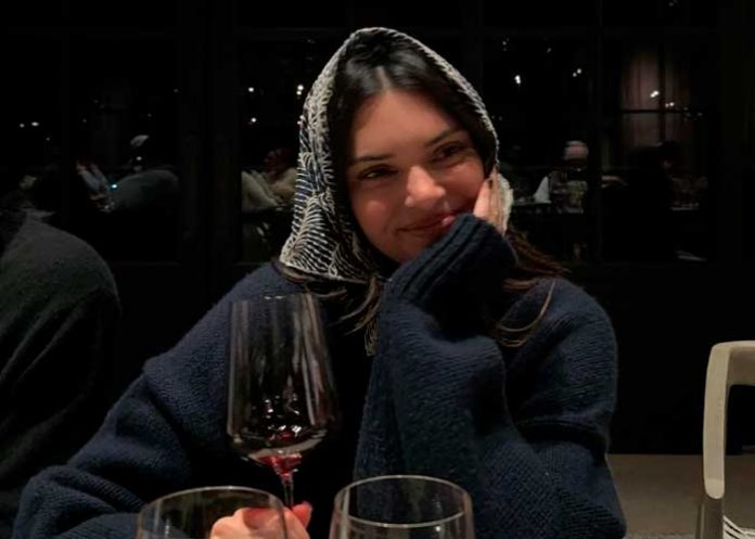 2 Foto: ¡Kendall Jenner deslumbra en sensuales fotografías para Calvin Klein!/Cortesía