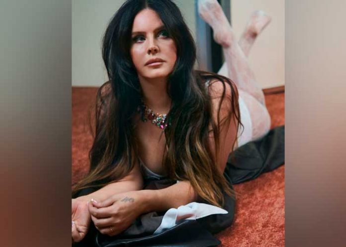 Foto: ¡Lana del Rey deslumbra en sensual sesión para Harper's Bazaar!/Cortesía