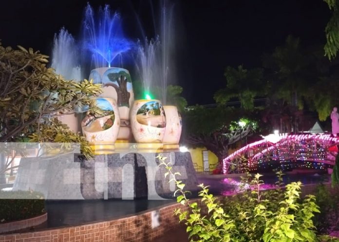 2 Foto: Así de bonito está Nagarote con la instalación de luces navideñas / TN8