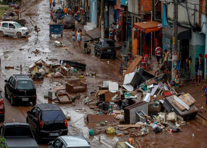 2 Tragedia en Sao Paulo: Tres víctimas por fuertes lluvias y vientos
