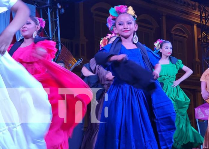 Foto: Granada disfruta del Festival de Música, Danzas y Tradiciones / TN8