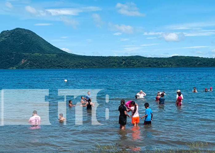 Foto: ¡Las familias pasaron una increíble tarde en las aguas del centro turístico Xiloá!/TN8