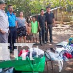 Ayuda social llegó a familia que perdió todo cuando se quemó su casa en Nandaime Foto: Ayuda social llegó a familia que perdió todo cuando se quemo su casa en Nandaime/Tn8