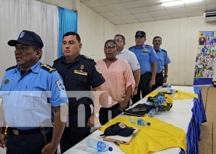 Foto: Policía Nacional escucha a la comunidad en asamblea de seguridad en Puerto Cabezas/TN8