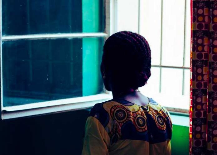 En Argentina la violaron y antes de escapar la amenazaron