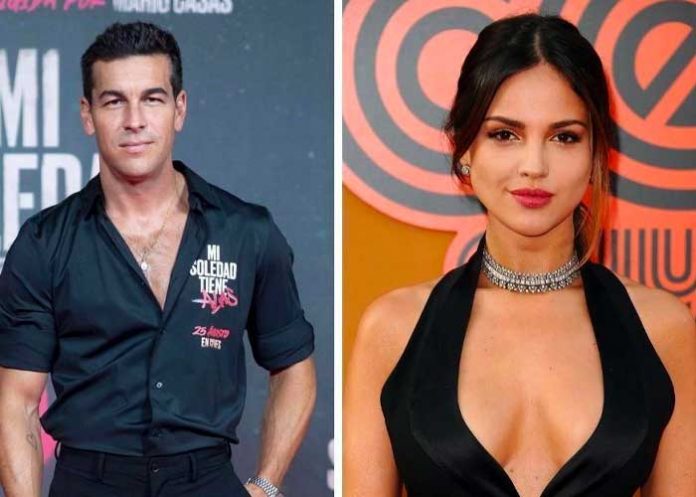 beso2 Eiza González y Mario Casas ya no esconden su amor