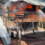 Sólo quedaron cenizas: Incendio arrasa vivienda en Bilwi Foto: Incendio en una vivienda de Bilwi / TN8
