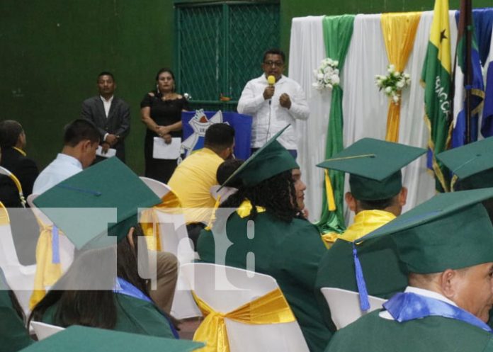 Foto: Educación superior sigue avanzando en Bonanza / TN8