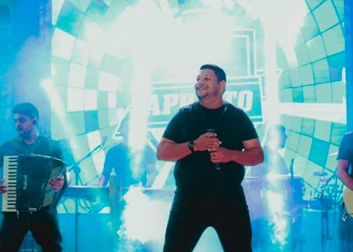 Muere el cantante Darlyn Morais tras ser picado por una araña