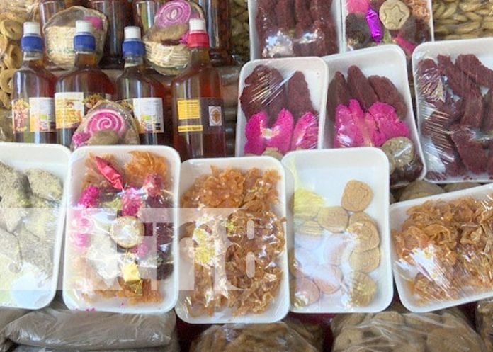 Foto: Productos alusivos a la Purísima se comercializan en Managua / TN8