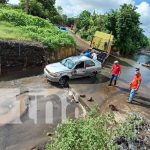 Desafiar la corriente le costó la vida al menos a un sujeto en Ciudad Sandino Foto: Corriente acaba con la vida de al menos una persona que viajaba en vehículo en Ciudad Sandino / TN8
