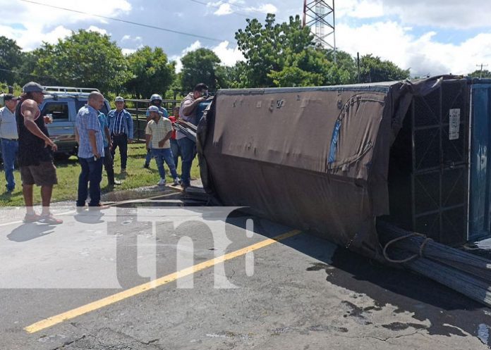 covuel-1 Foto: Mortal vuelco de camión en Chinandega / TN8