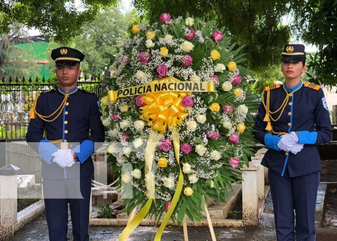 Foto: Homenaje al Comandante Walter Ferreti / TN8