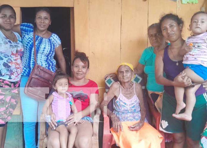 Foto: Abuela con 110 años en Granada / TN8