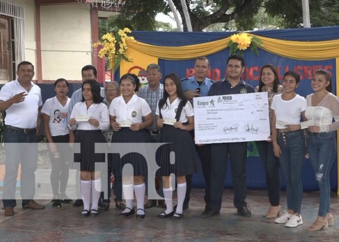 Foto: Bono económico para bachilleres en Matiguás / TN8