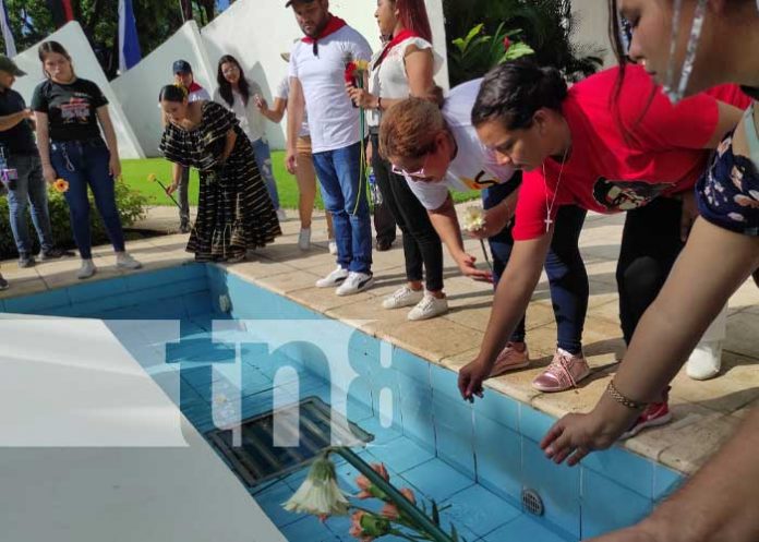 nov-cem-2 Foto: Juventud Sandinista rinde homenaje a héroes y mártires / TN8