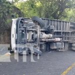 Se vuelca camión «full» de mercadería en San Fernando, Nueva Segovia Foto: Vuelco de camión en San Fernando, Nueva Segovia / TN8