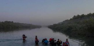 Muere un niño migrante al tratar de cruzar el Río Bravo