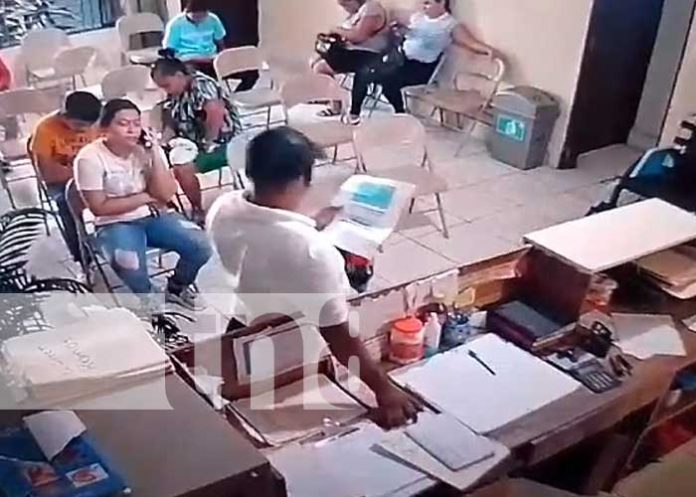 Foto: Sujeto roba celular en una clínica de Chinandega / TN8