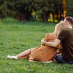 Descarada pareja es captada haciendo el «placa-placa» a plena luz del día Pareja es captada teniendo relaciones en plena luz del día