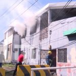 Agarran fuego tres cuartos de una vivienda en Bolonia, Managua Foto: Incendio en segunda planta de una vivienda en Bolonia, Managua / TN8