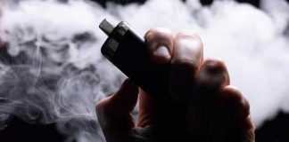 Australia prohíbe importación de vapeadores desechables 