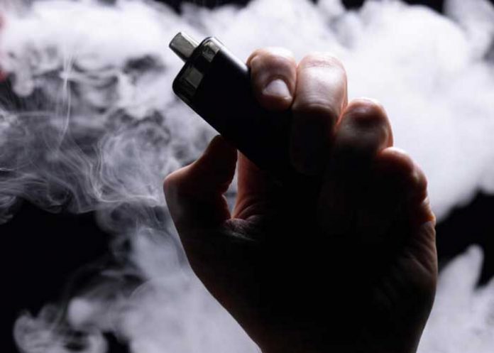 vaper1 Australia prohíbe importación de vapeadores desechables