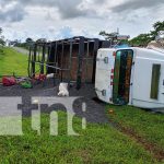 Foto: Vuelco de camión en trayecto de Bluefields-Nueva Guinea / TN8