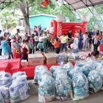 Foto: Claro suma sus esfuerzos para la colecta navideña en pro del hogar "Juntos por Pajarito Azul"/Cortesía
