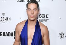 Christian Chávez se viste de gatubela en concierto de RBD