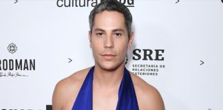 Christian Chávez se viste de gatubela en concierto de RBD