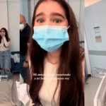 Jovencita se emociona al ver al bebé de su mejor amiga Foto: Jovencita llora de felicidad /cortesía