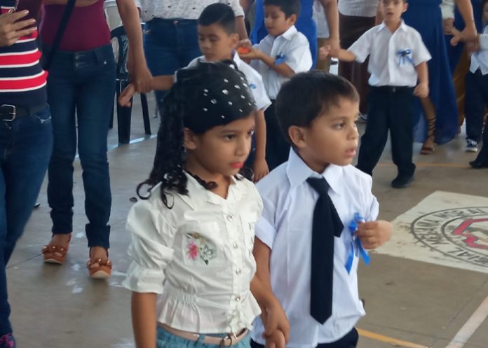 1 Foto: Celebran logros en los procesos educativos de niños con discapacidades/Tn8