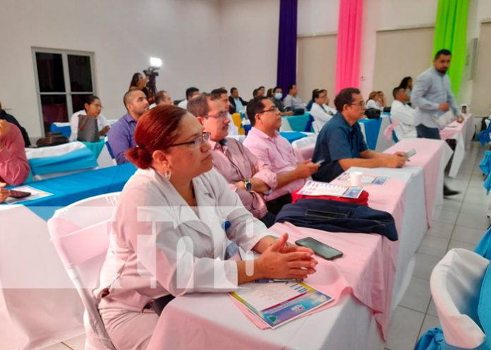 Foto: ¡Médicos especialistas del Ministerio de Salud se capacitan en ecografía crítica!/TN8