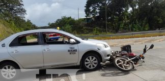Accidente de tránsito en Río Blanco involucra motocicleta y carro