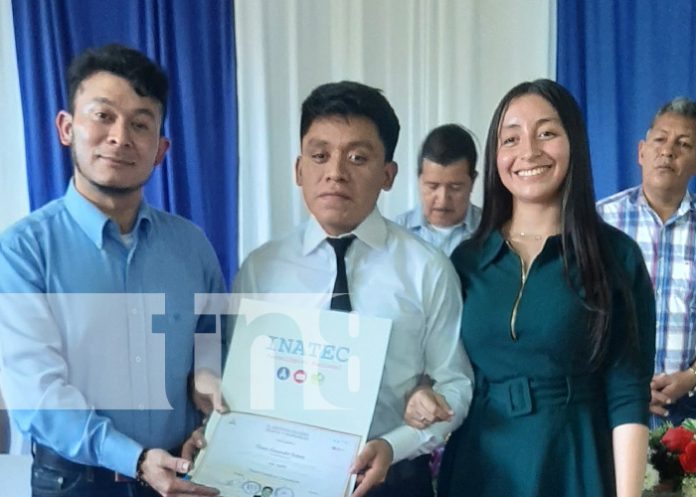 Primera Graduación de Técnicos en Computación en Matiguás