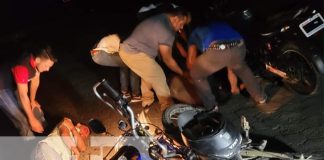 Foto: Dos lesionados dejó el choque entre dos motos en Santo Domingo a La Libertad / TN8