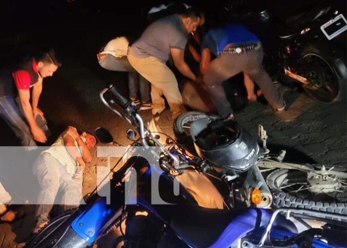 1 Foto: Dos lesionados dejó el choque entre dos motos en Santo Domingo a La Libertad / TN8