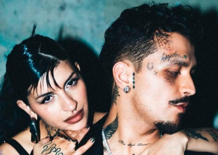 1 Christian Nodal confiesa que no tiene relaciones intimas con Cazzu