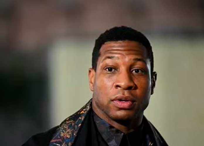 1 Foto: Declarado culpable de dos cargos de juicio fue declarado Jonathan Majors /Cortesía