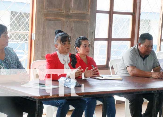 Foto: Lideres del alto Wangki y Bocay celebran llegada de UNICAM URACCAN con tres carreras/Tn8