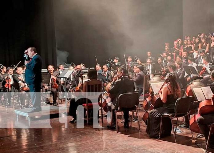 Foto: Teatro Nacional ofrece magistral doble tanda de temas Navideños / TN8